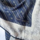 Imagen de Tejido panuelo guy laroche