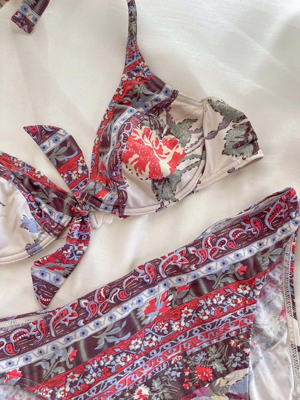 Bikini vintage estampado floral