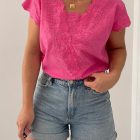 Imagen de Blusa fucsia con calados
