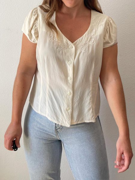 Imagen de Blusa seda beige bordada