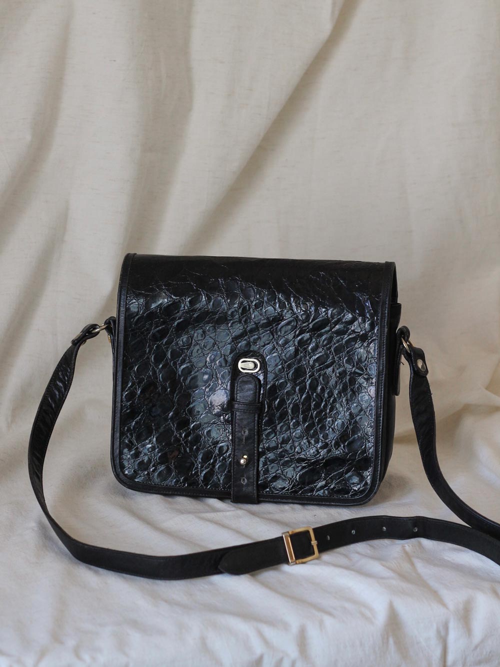 Bolso piel negro compartimentos Imagen de Bolso piel negro compartimentos