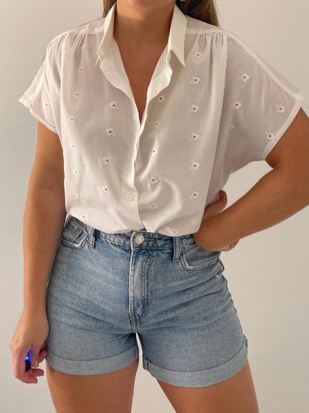 Imagen de Camisa blanca con calados