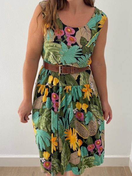 Vestido multicolor con vuelo