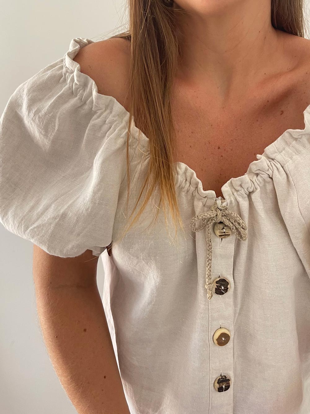 Imagen de Blusa lino alemania detalles