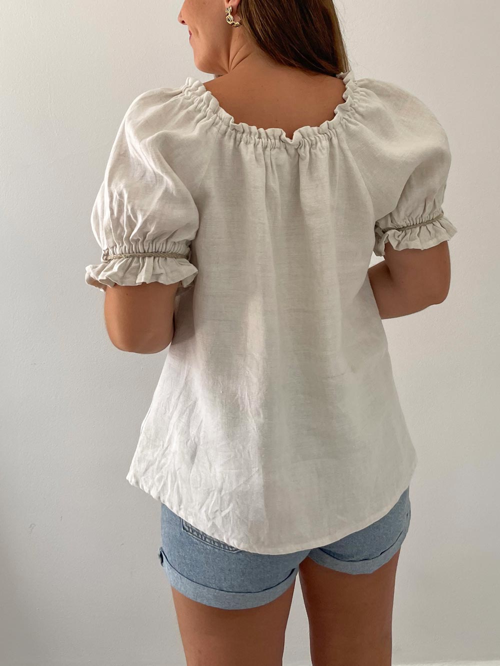 Imagen de Parte trasera blusa lino alemania