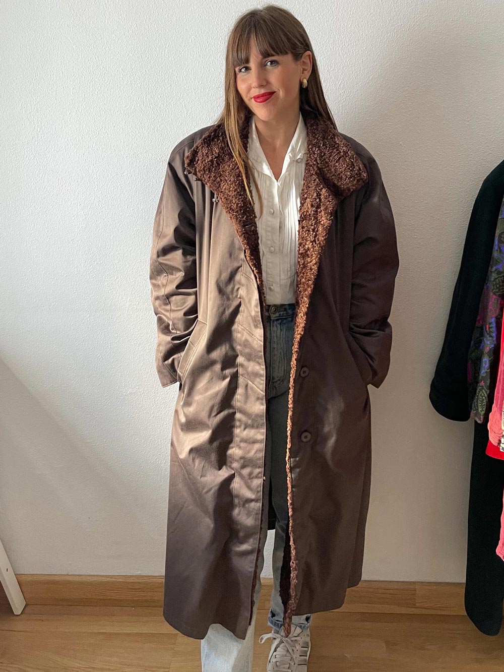 Imagen de Gabardina vintage satinada marron