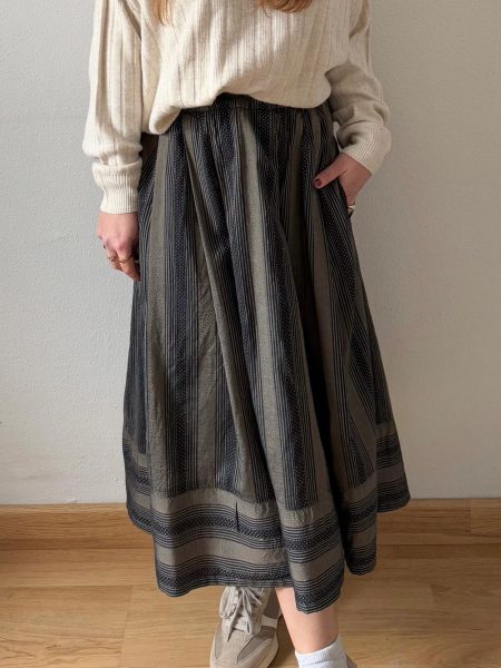 Falda estampada con vuelo