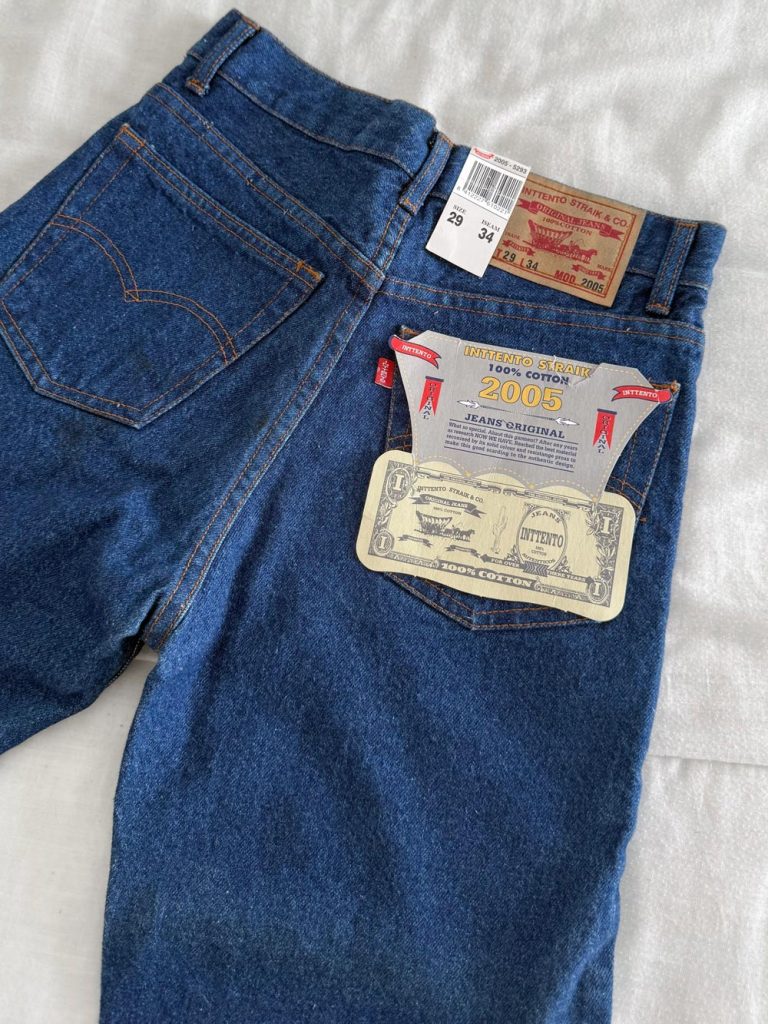 Pantalon denim etiqueta