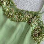 Imagen de Zoom vestido verde pedreria