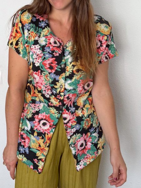 Blusa flores y hombreras