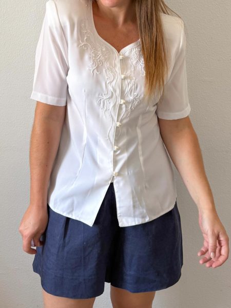 Blusa satinada blanca