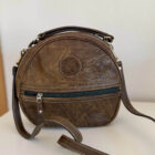 Imagen de Bolso ovalado verdoso (1)