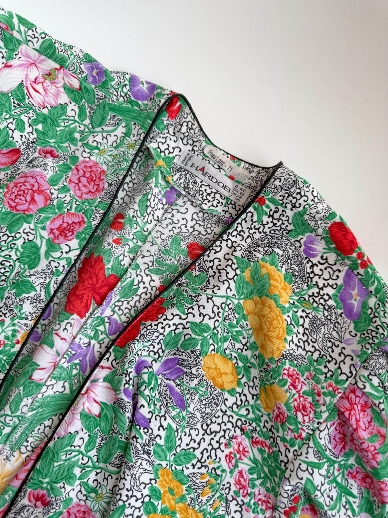 Imagen de Blusa floral cruzada (2)