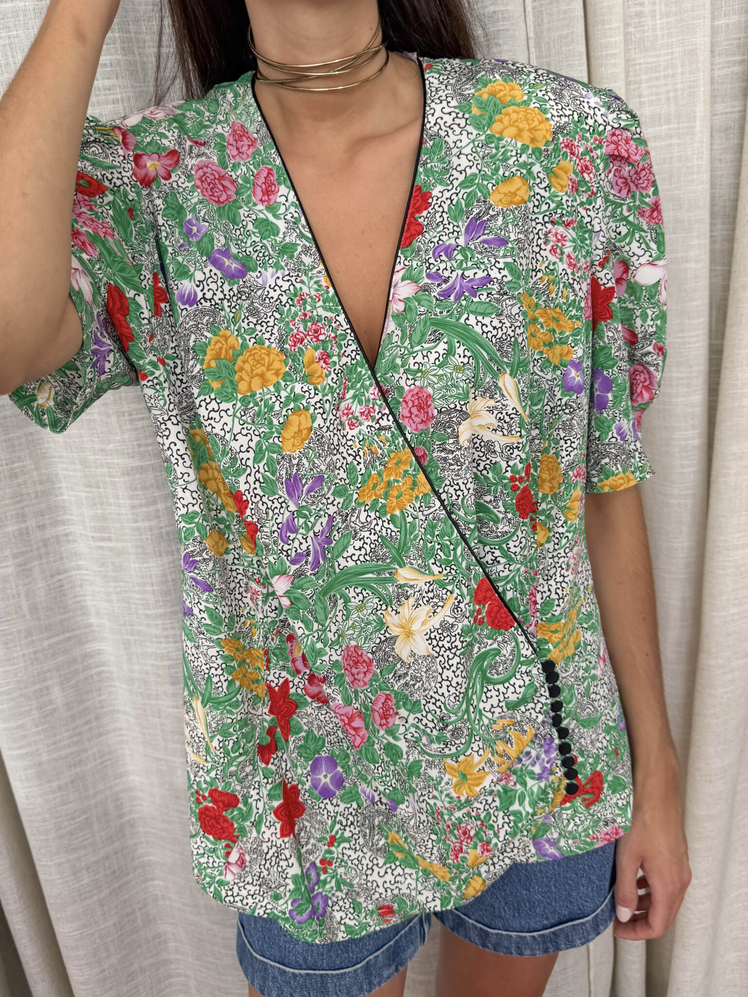 Imagen de Blusa floral cruzada (5)