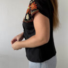 Imagen de Blusa negra bordada (2)