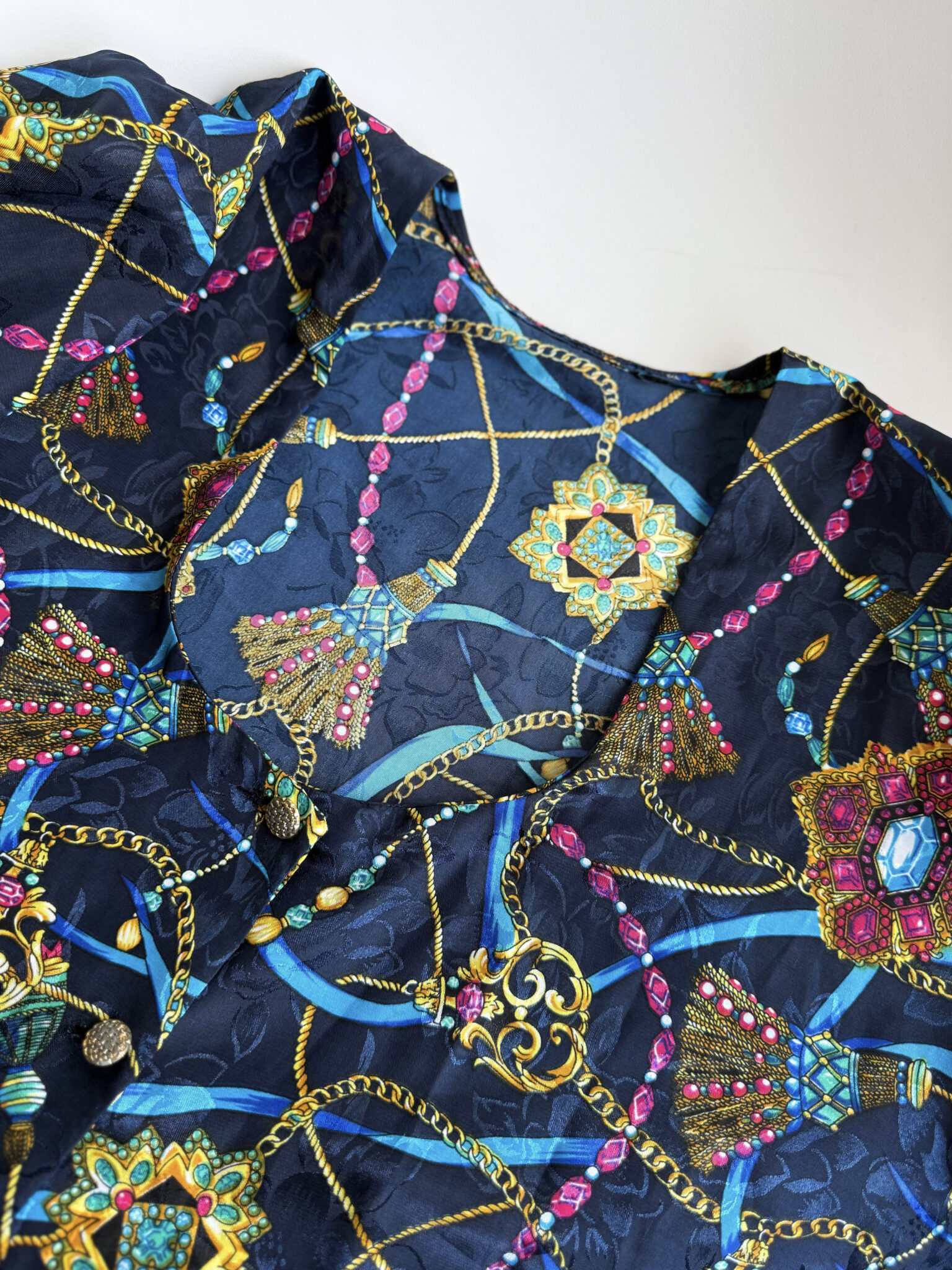 Imagen de Blusa satinada vintage