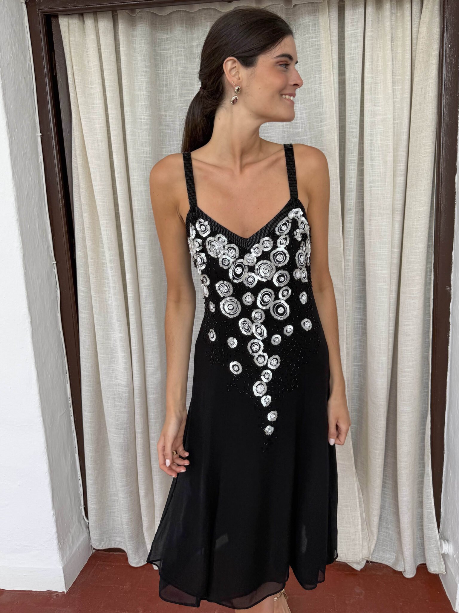 Imagen de Vestido invitada con bordados (1)