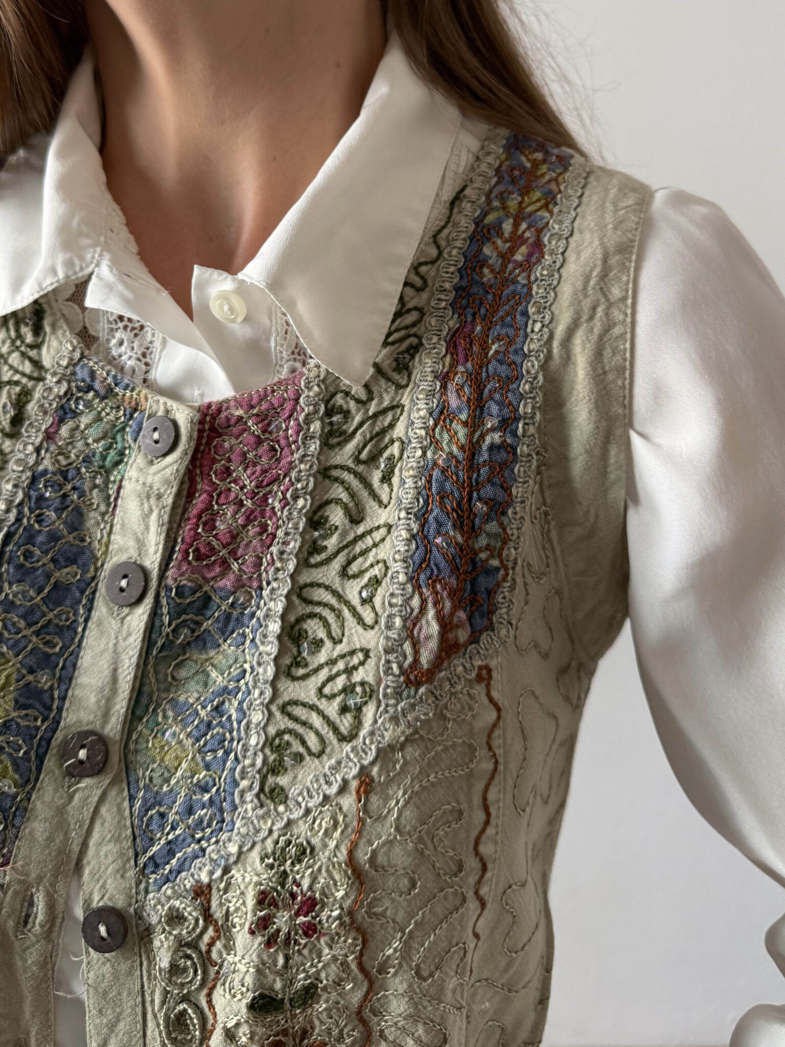 Imagen de Chaleco con ribetes (5)