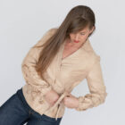 Blusa antelina bordada