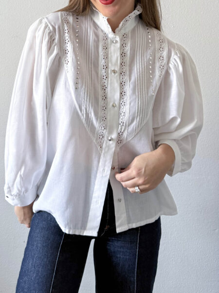 Blusa austriaca tachas