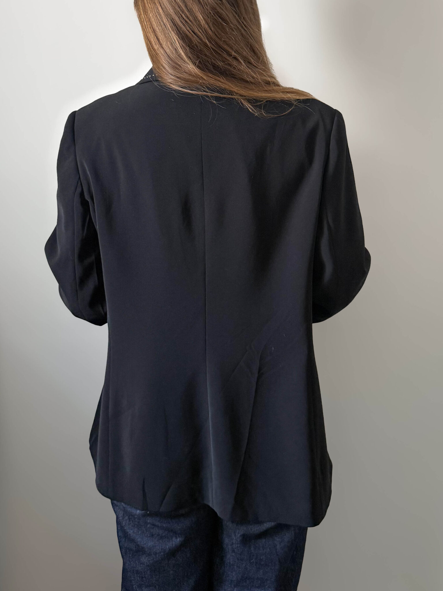 Imagen de Blazer negra pespuntes (6)