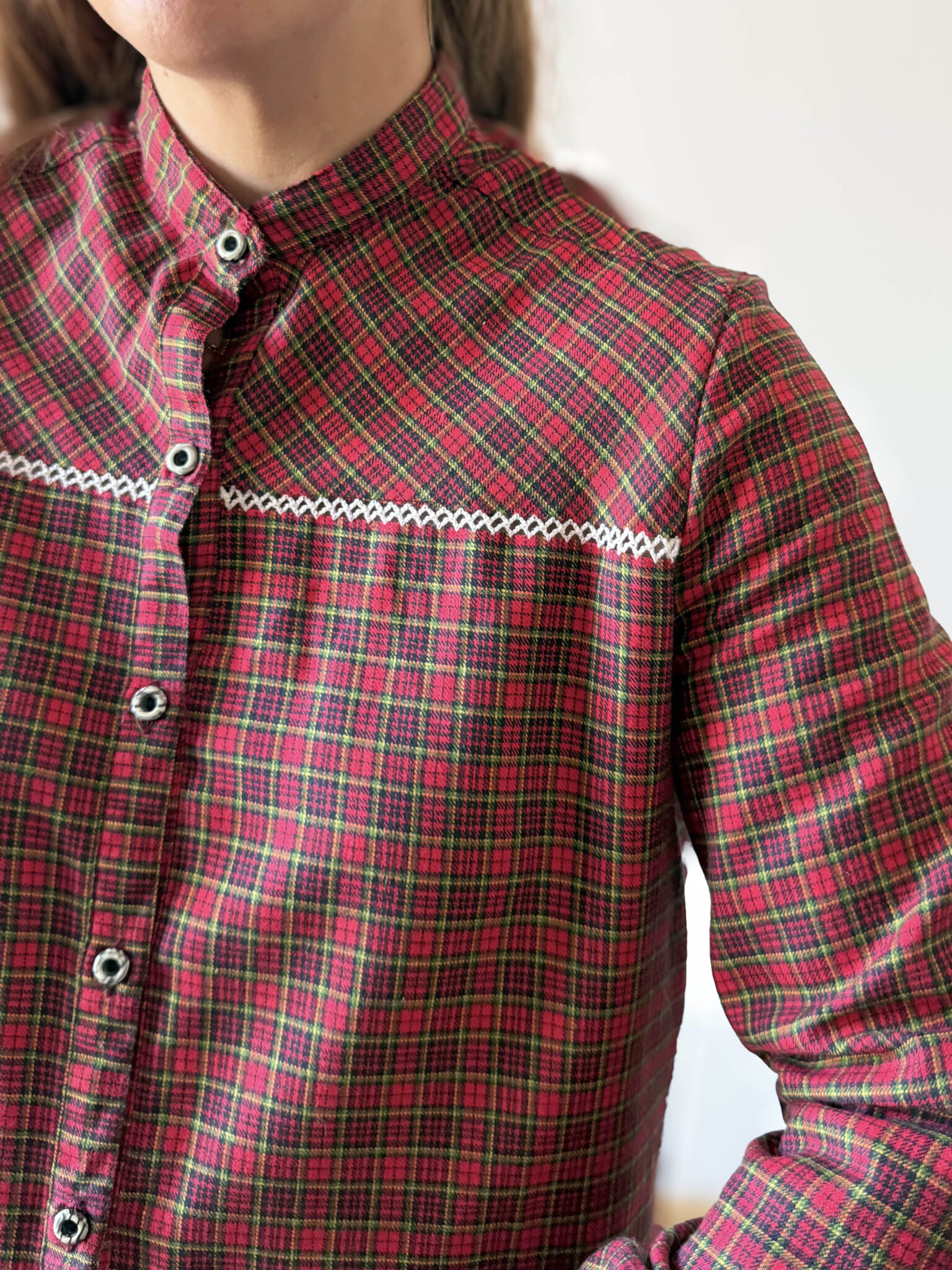 Imagen de Blusa estilo alpina (4)