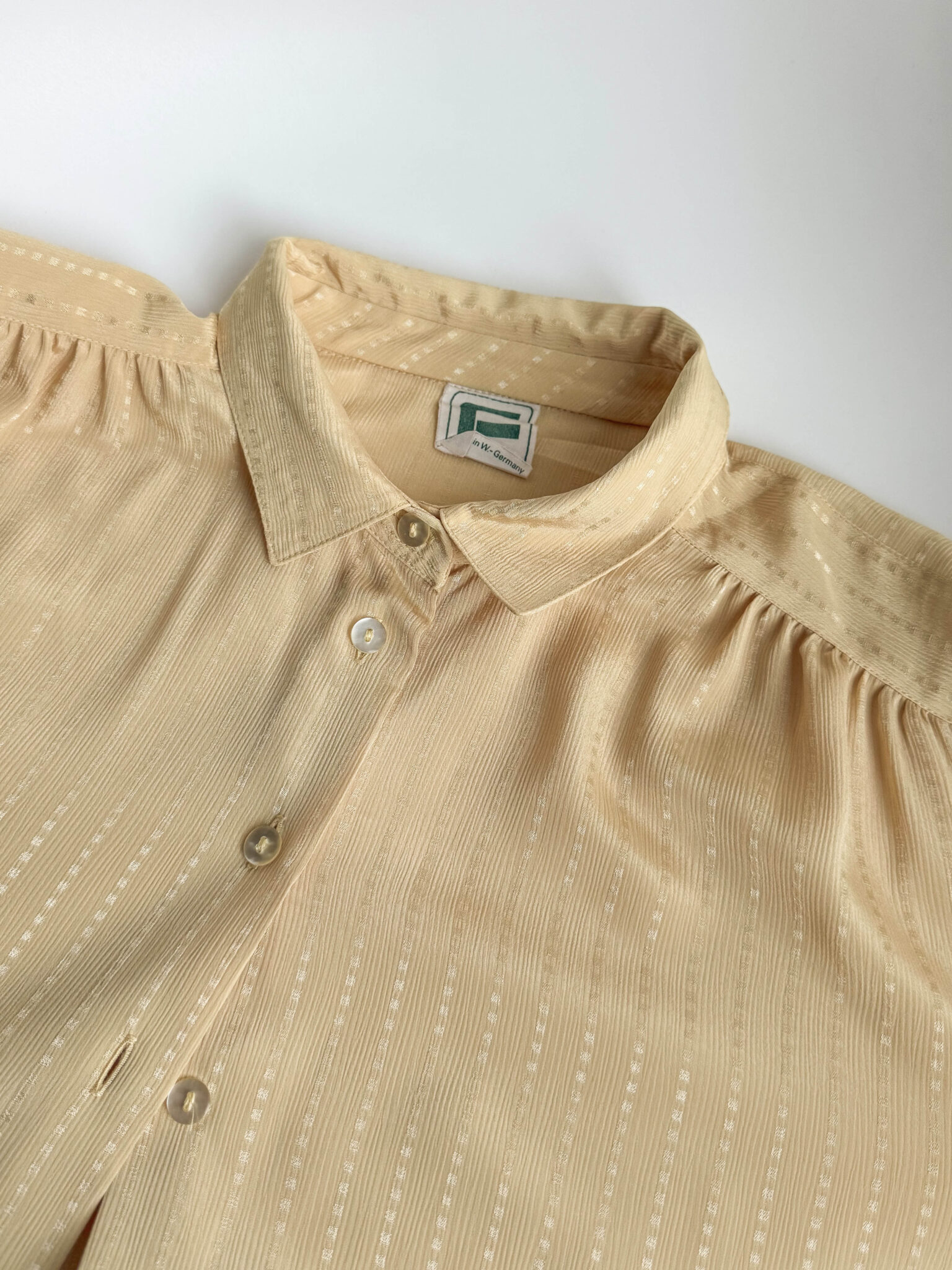 Imagen de Camisa amarillo pastel (1)