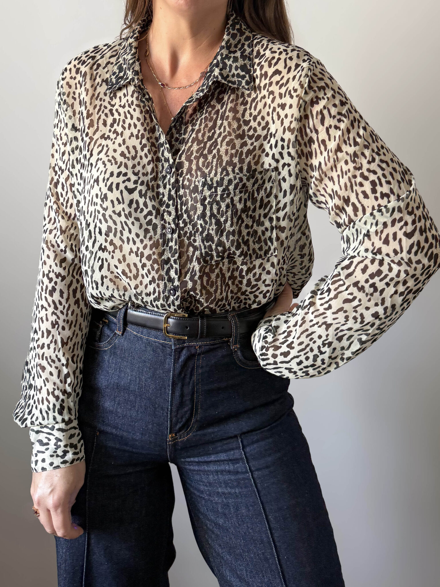 Camisa animal print vintage (1) Imagen de Camisa animal print vintage (1)