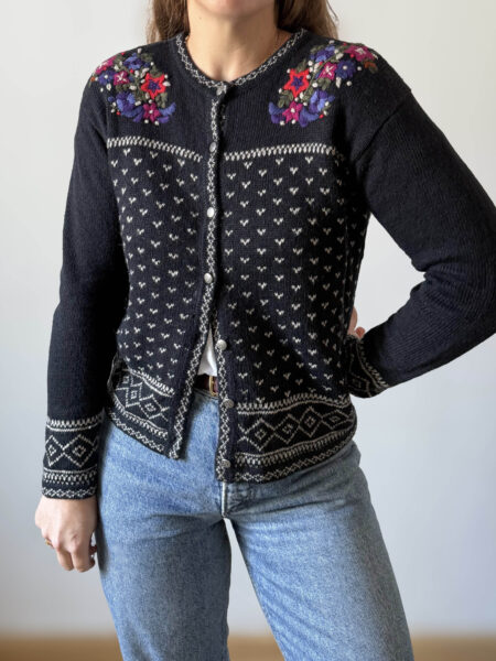 Imagen de Rebeca azul con flores (4)