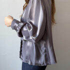 Imagen de Blusa satinada morada (6)