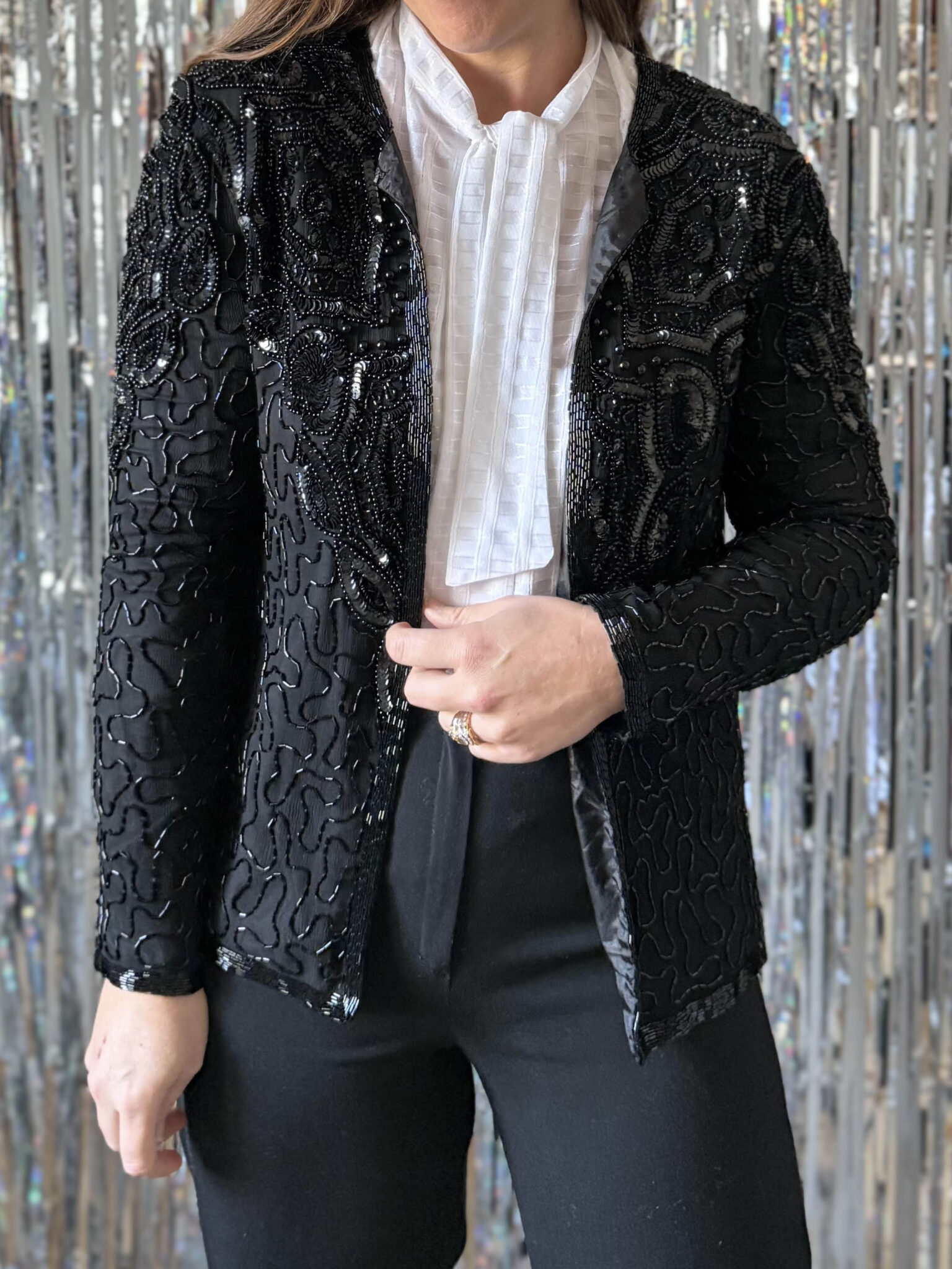 Chaqueta negra pedreria (5) Imagen de Chaqueta negra pedreria (5)
