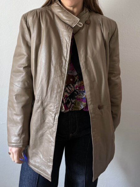 Imagen de Chaqueta piel topo (2)