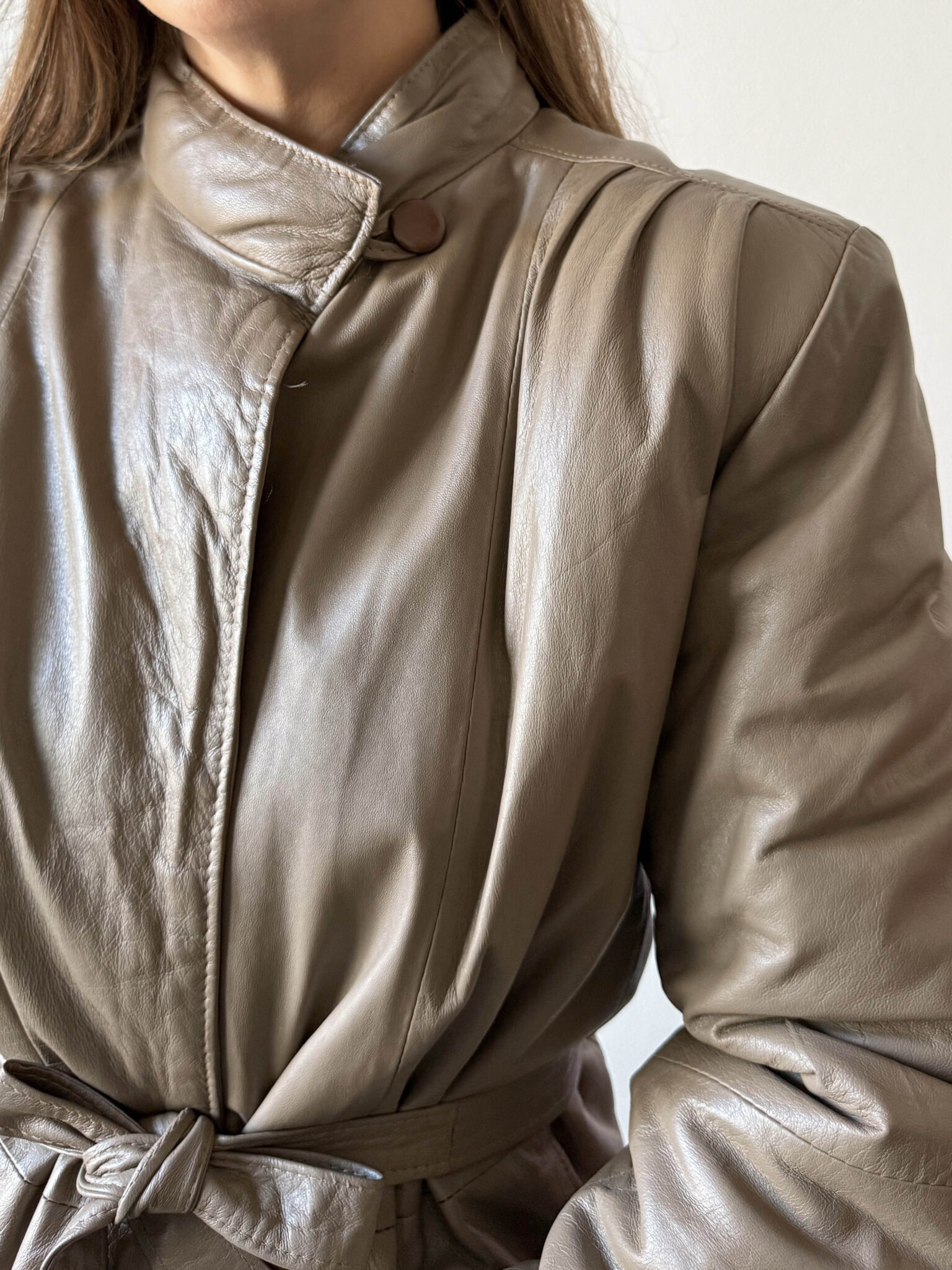 Imagen de Chaqueta piel topo (4)