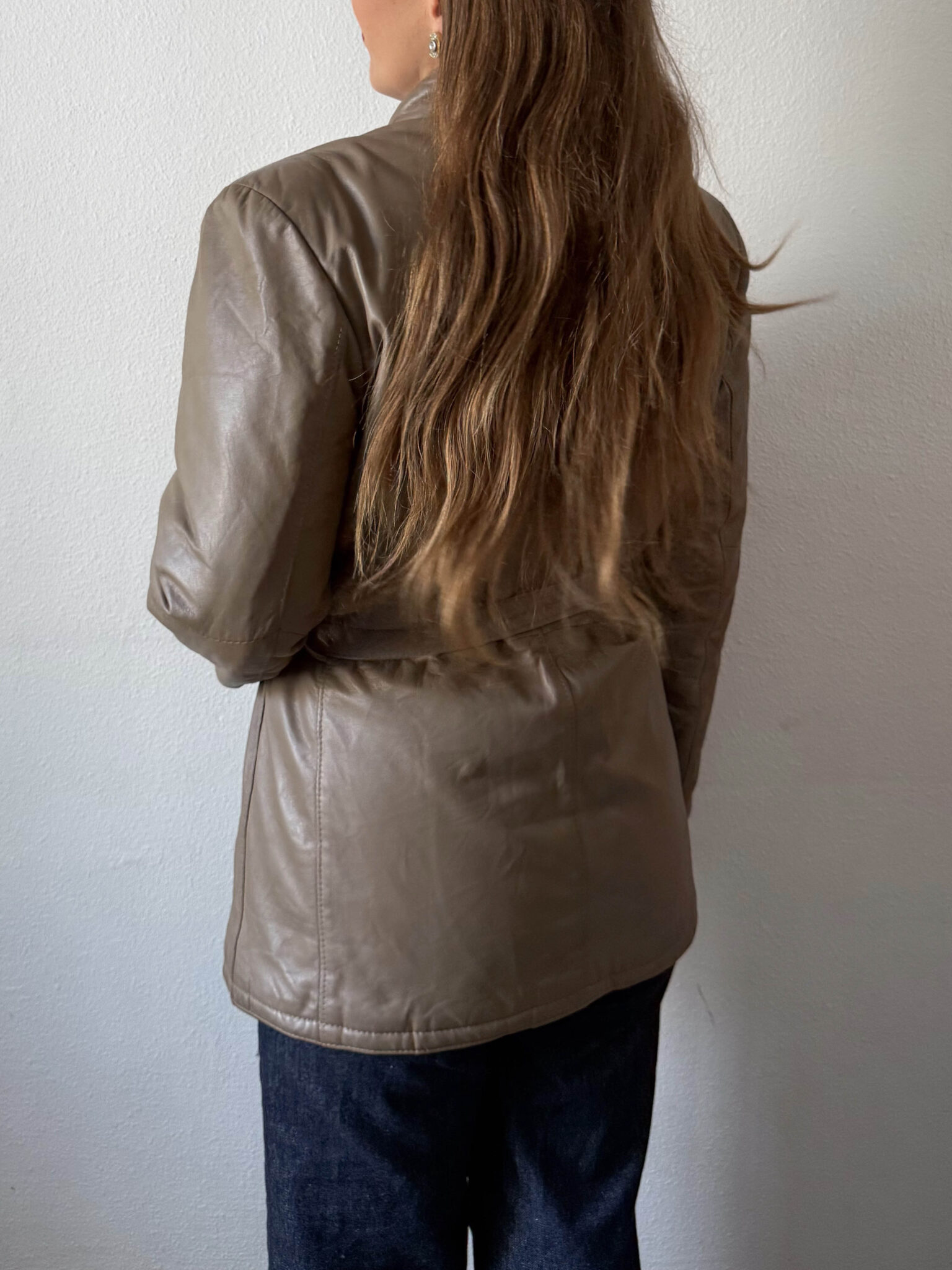 Imagen de Chaqueta piel topo (6)