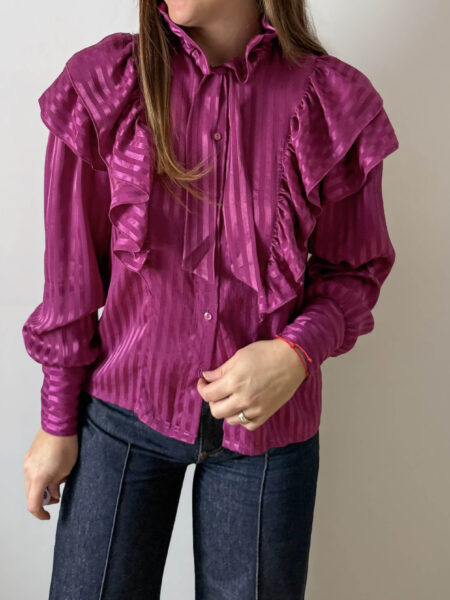 Blusa fucsia volantes