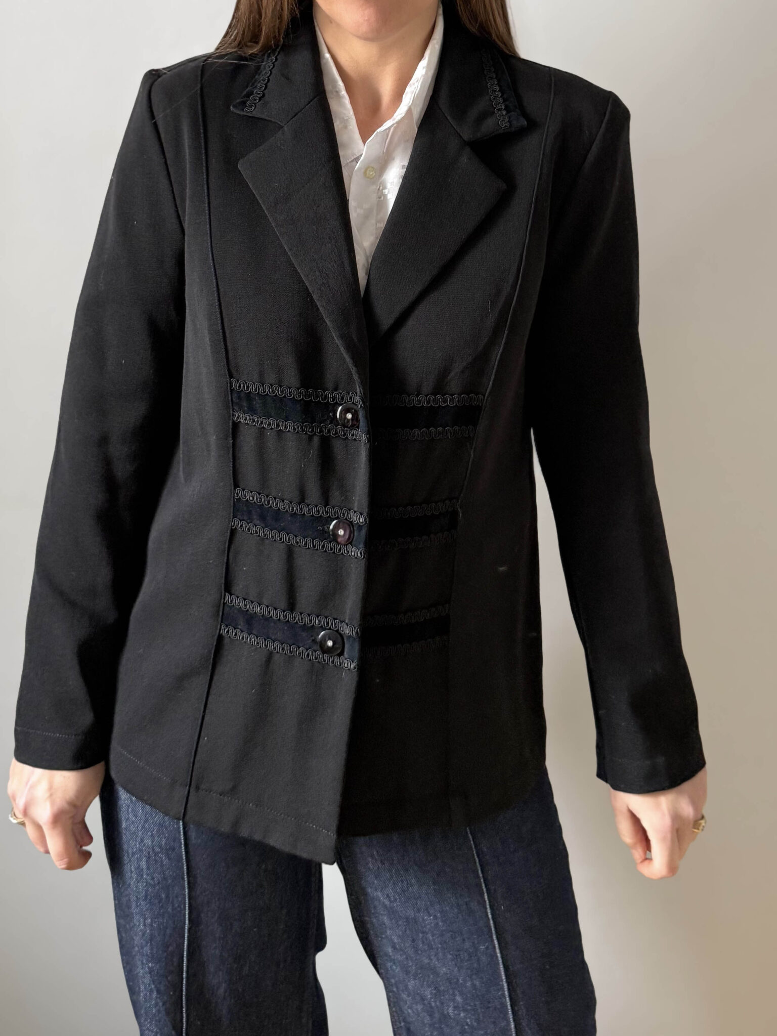 Chaqueta detalles pasamaneria (1) Imagen de Chaqueta detalles pasamaneria (1)