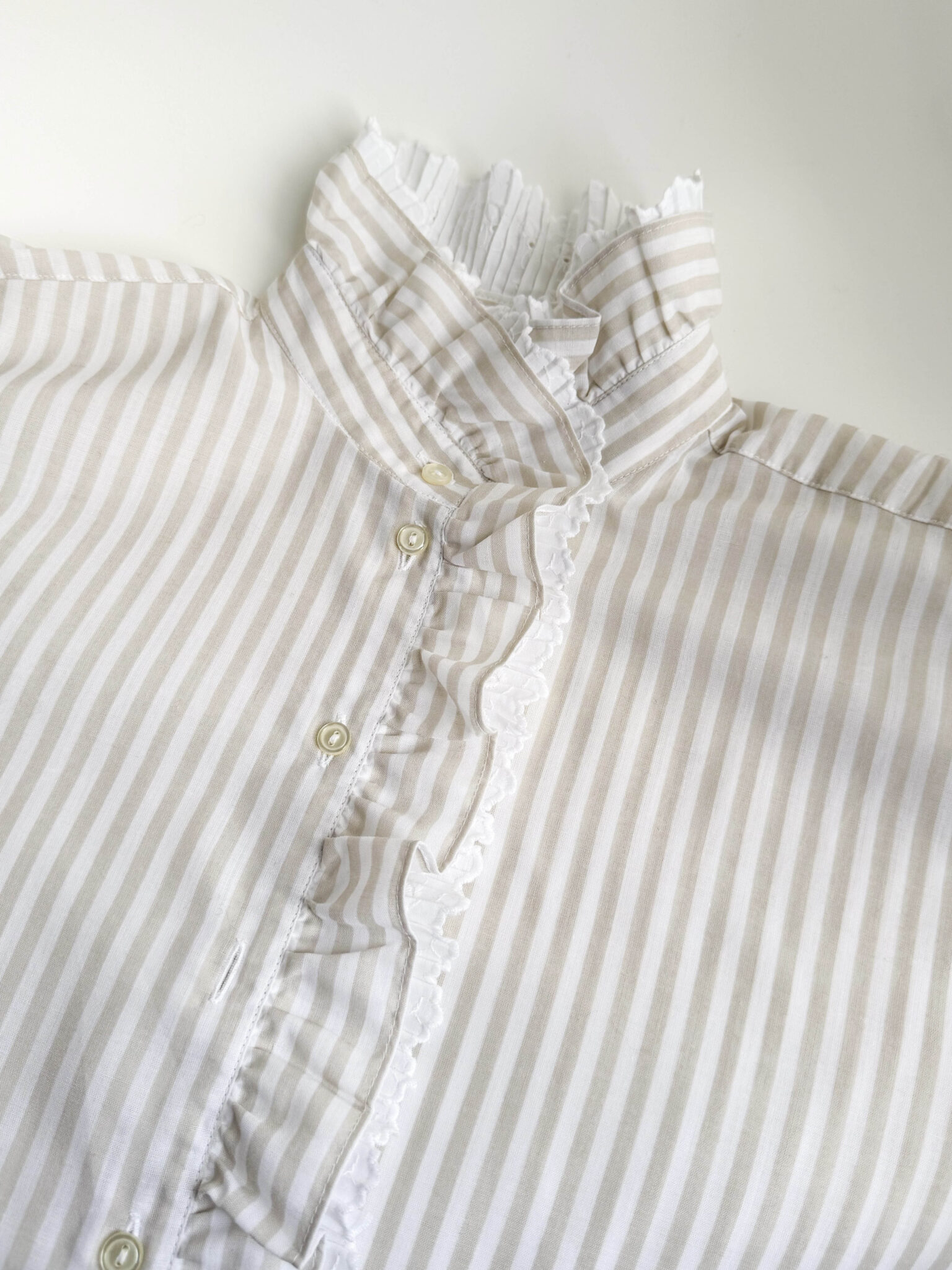 Imagen de Blusa rayas volante (1)