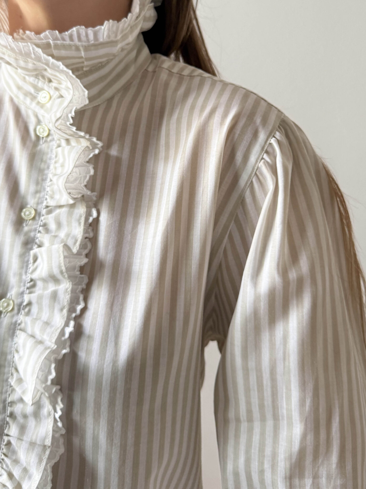 Imagen de Blusa rayas volante (5)