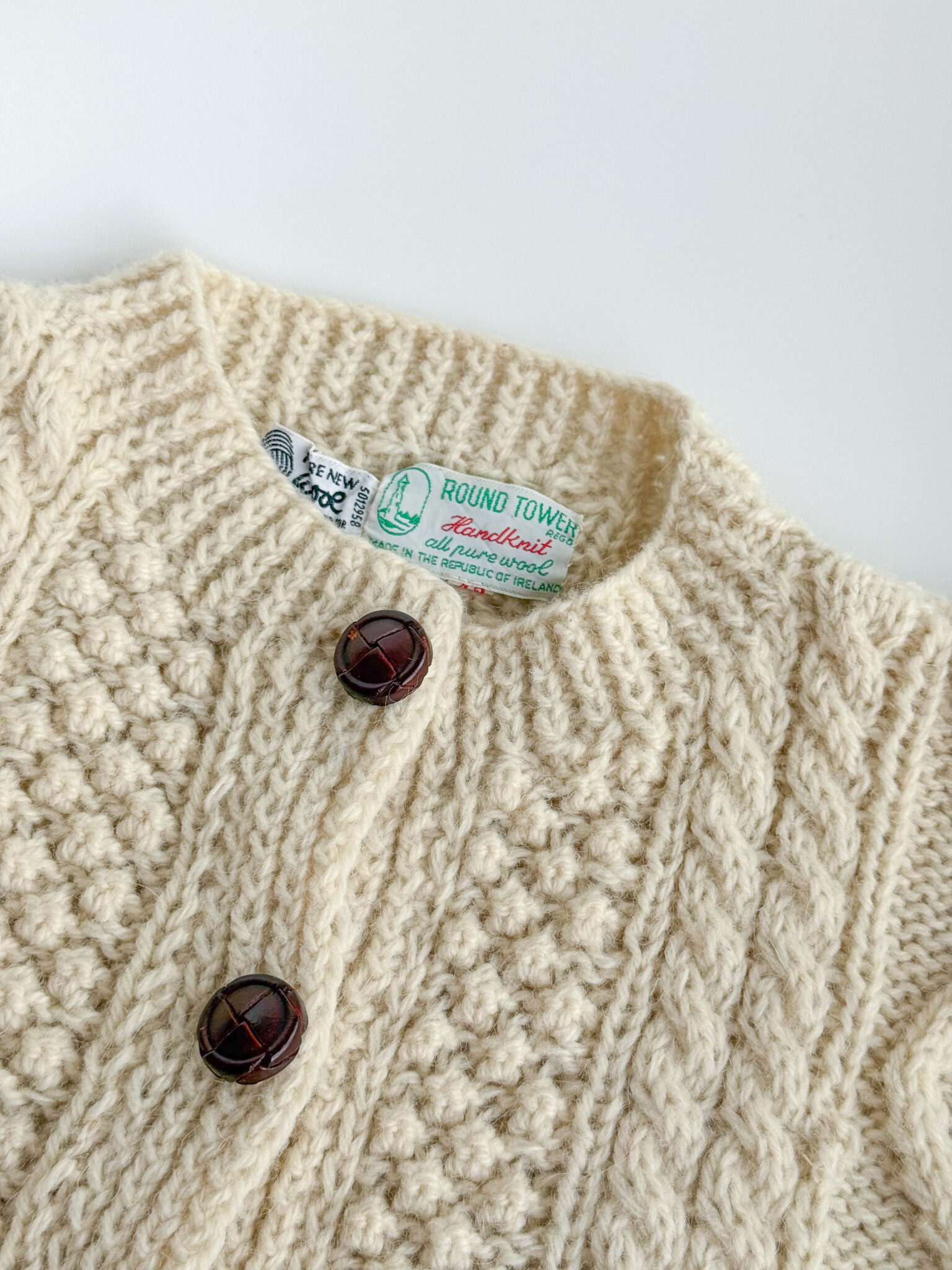 Imagen de Cardigan punto irlandes (3)