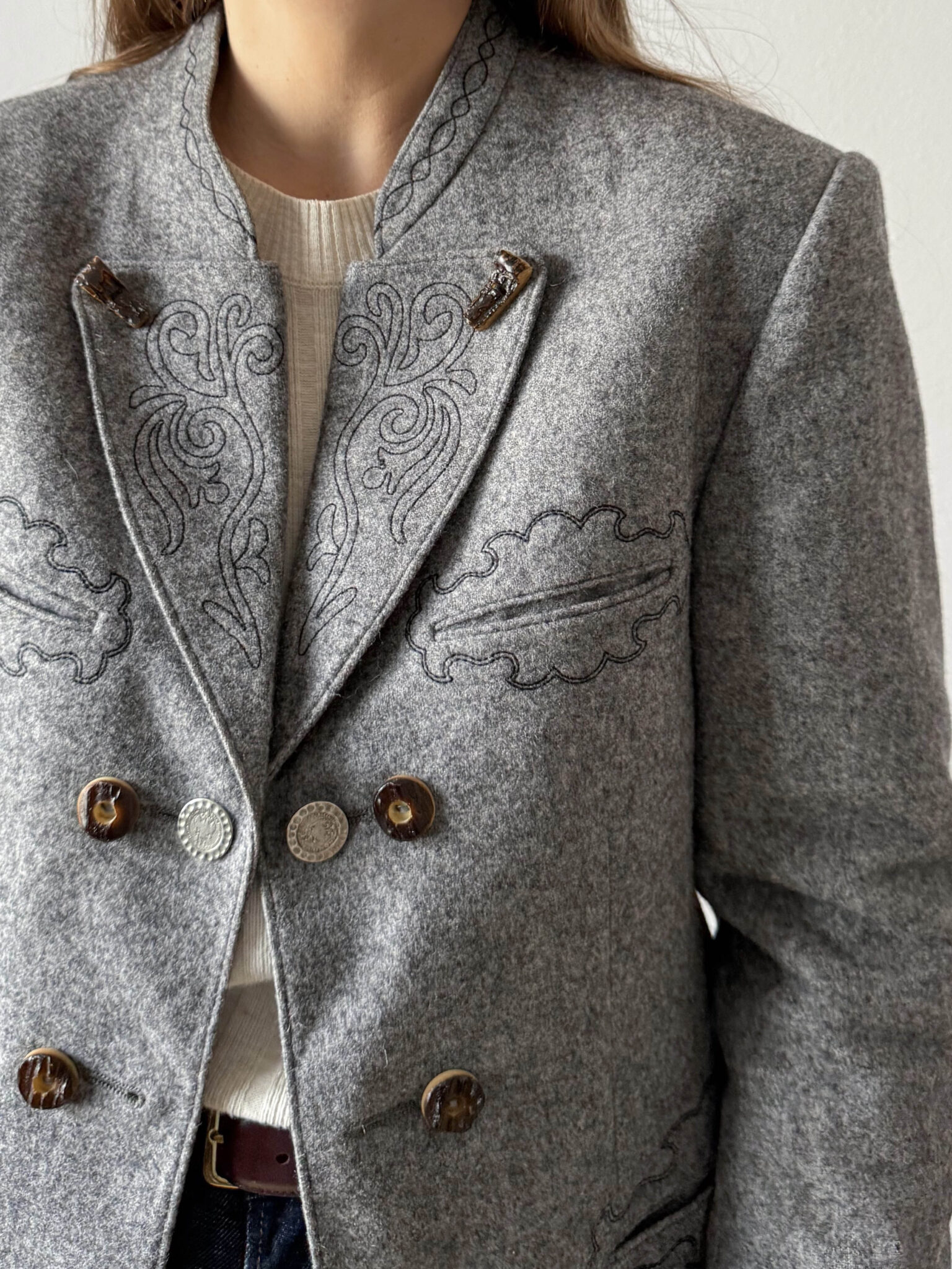 Imagen de Chaqeueta austriaca gris (6)