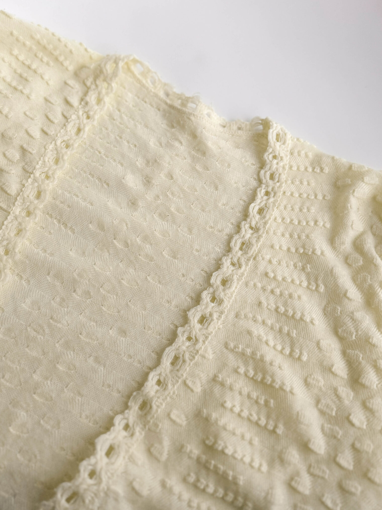 Imagen de Rebeca amarilla peplum (1)