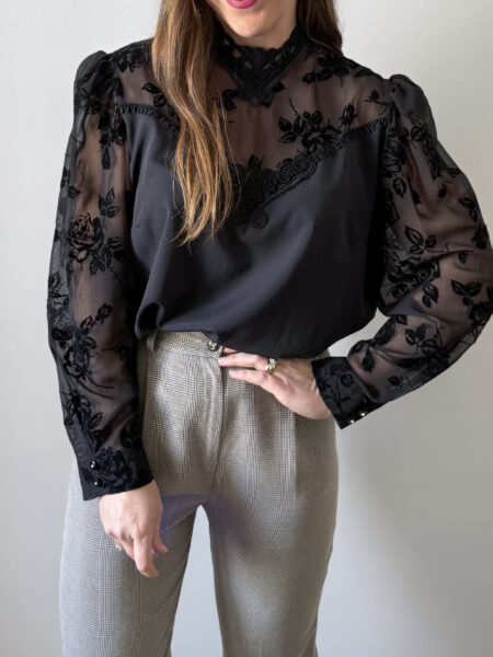 Blusa alemana detalles