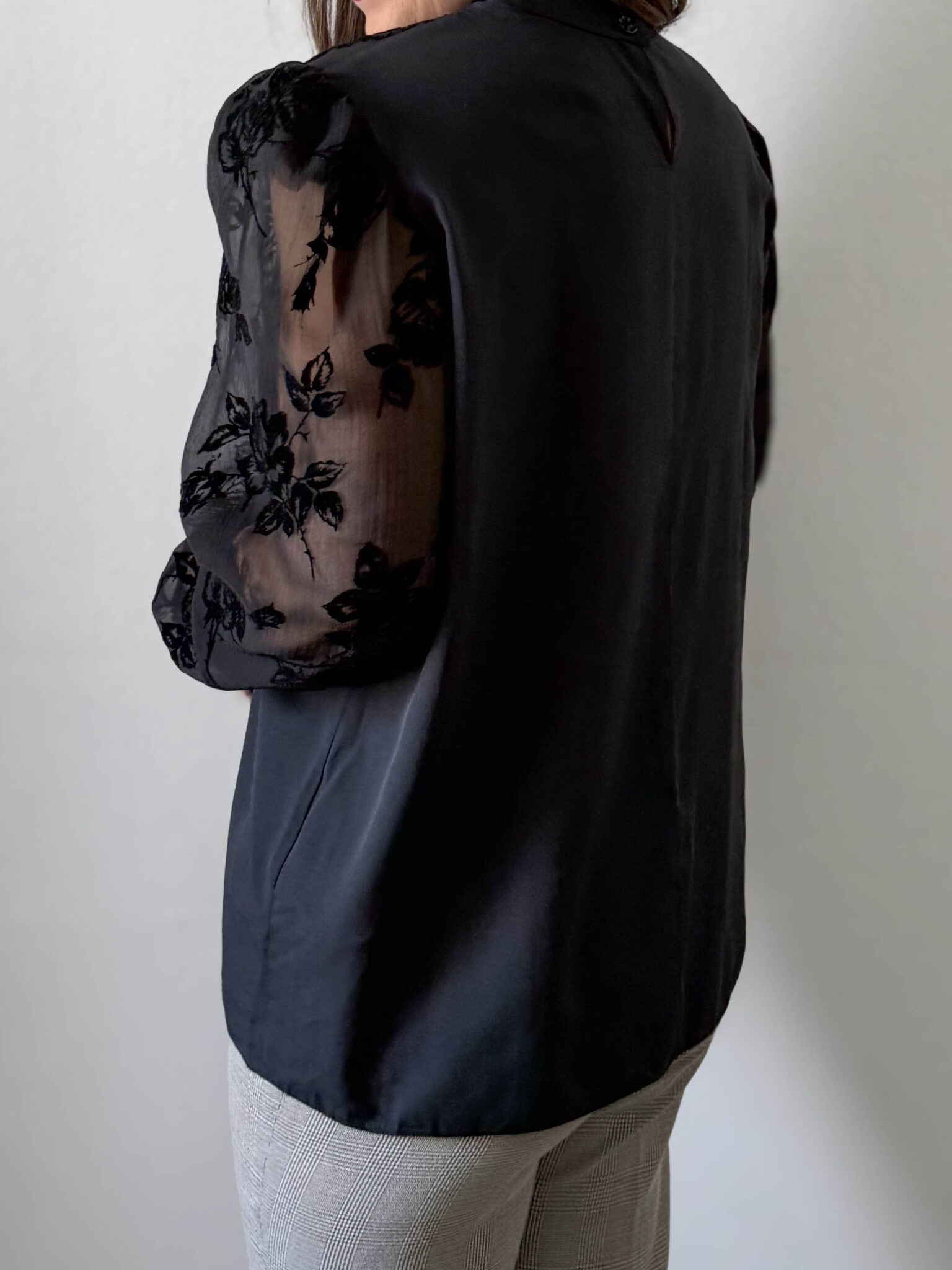 Imagen de Blusa alemana detalles (4)