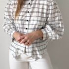 Imagen de Blusa cuello mao con cuadros (2)