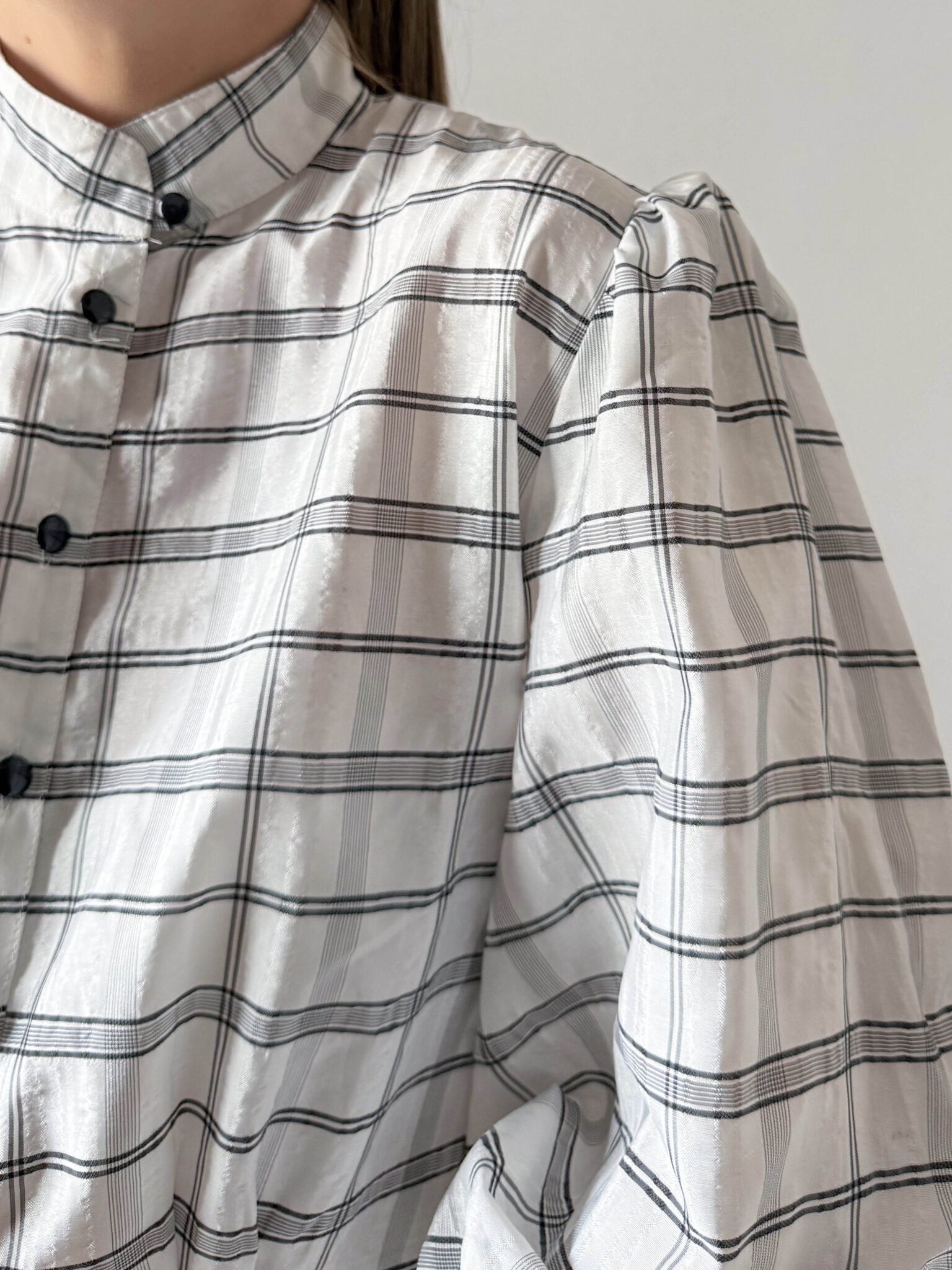 Imagen de Blusa cuello mao con cuadros (6)