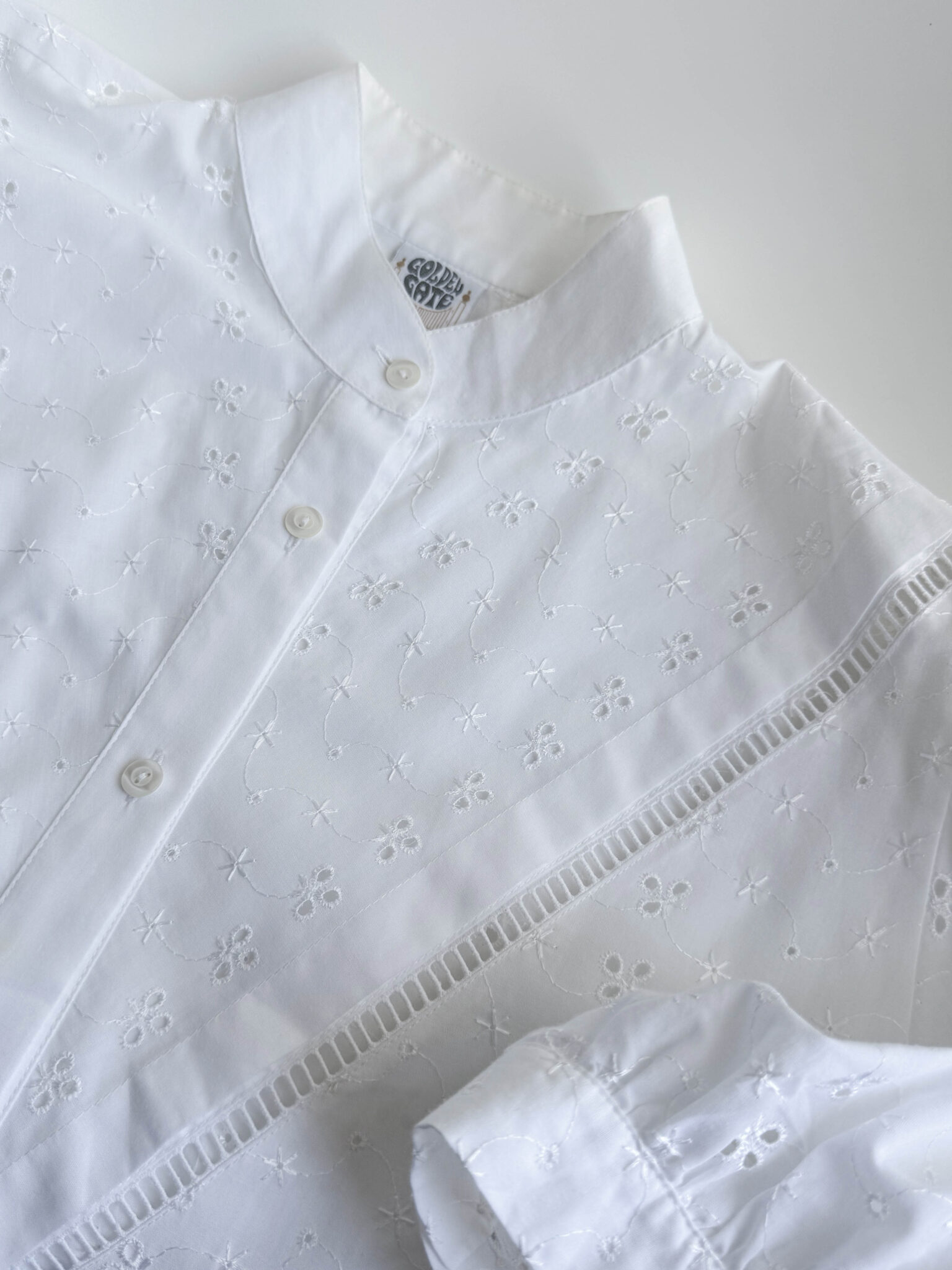 Imagen de Blusa blanca tejido bordado (1)