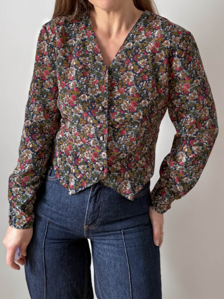 Imagen de Blusa floral con lazada (3)
