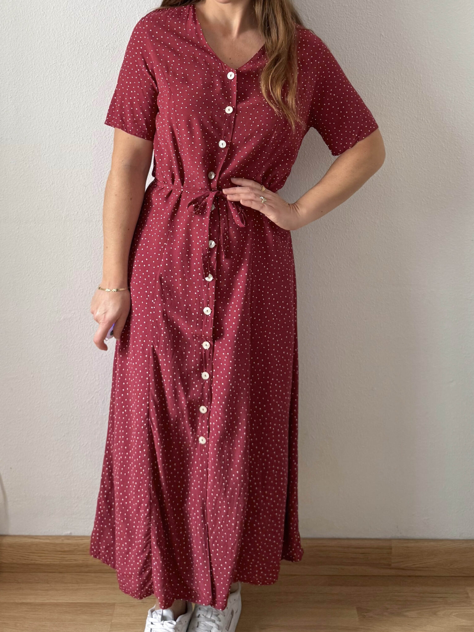 Imagen de Vestido granate con lunares (1)
