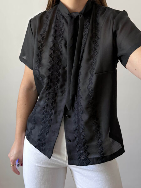 Imagen de Blusa bordada años 70 (6)