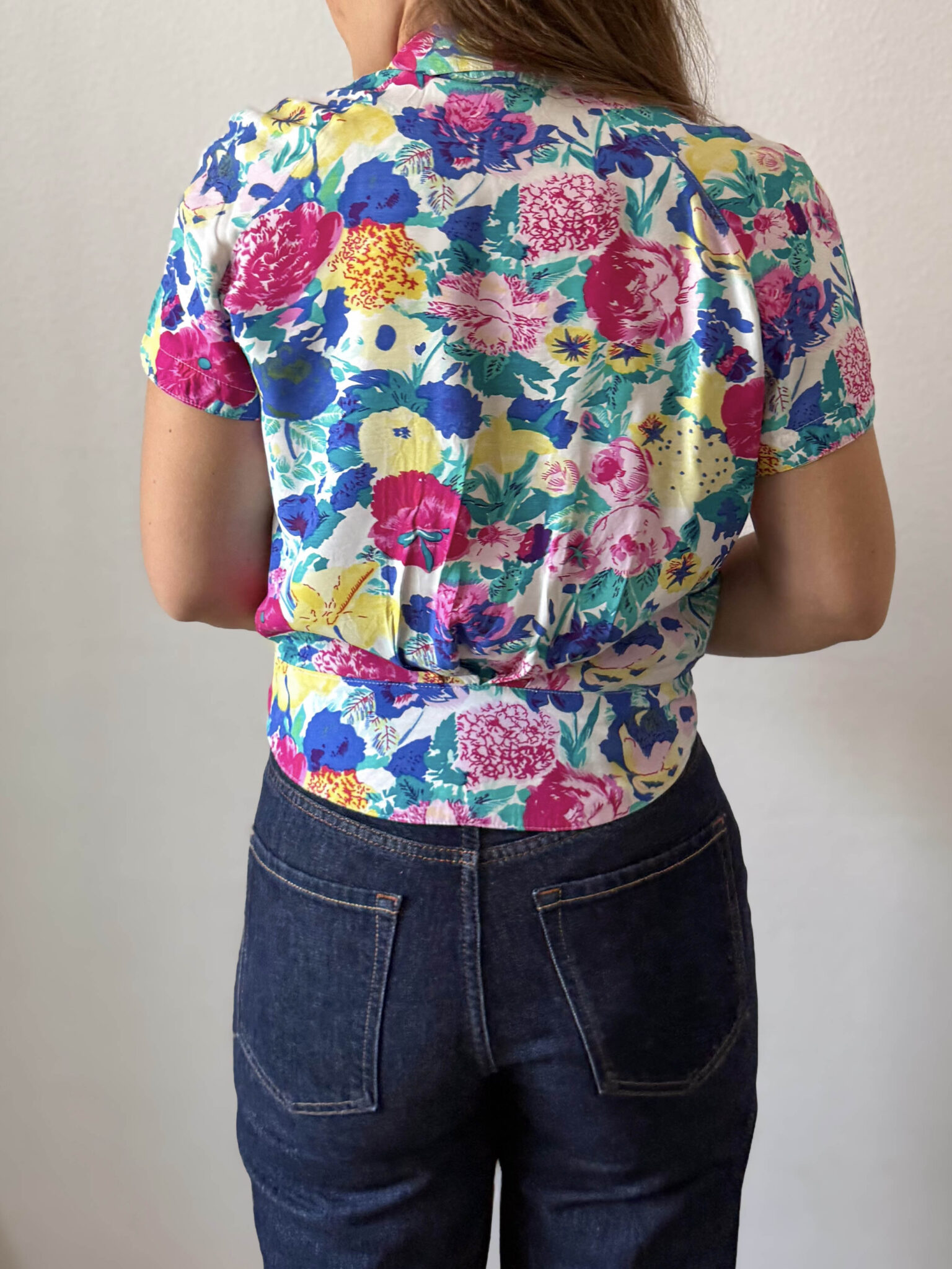 Imagen de Blusa colorida con lazada (3)